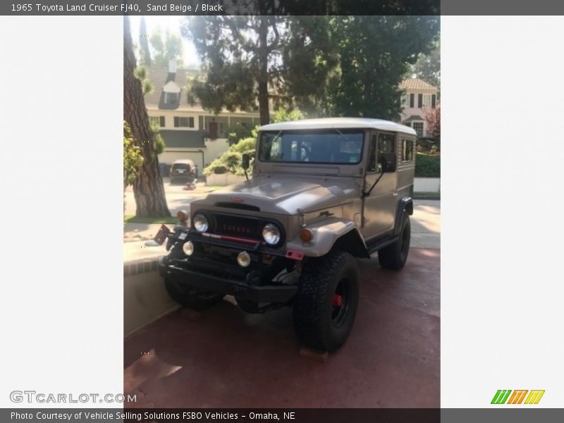 Front 3/4 View of 1965 Land Cruiser FJ40