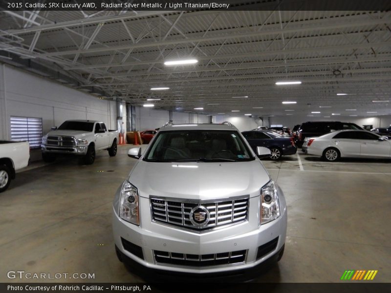 Radiant Silver Metallic / Light Titanium/Ebony 2015 Cadillac SRX Luxury AWD