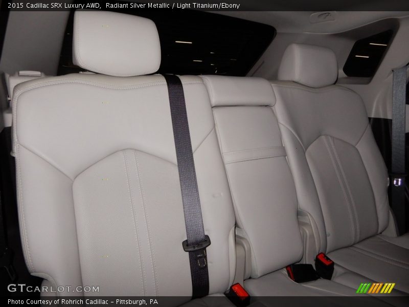 Radiant Silver Metallic / Light Titanium/Ebony 2015 Cadillac SRX Luxury AWD