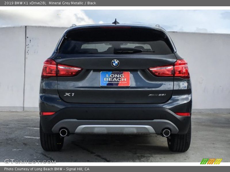 Mineral Grey Metallic / Black 2019 BMW X1 xDrive28i