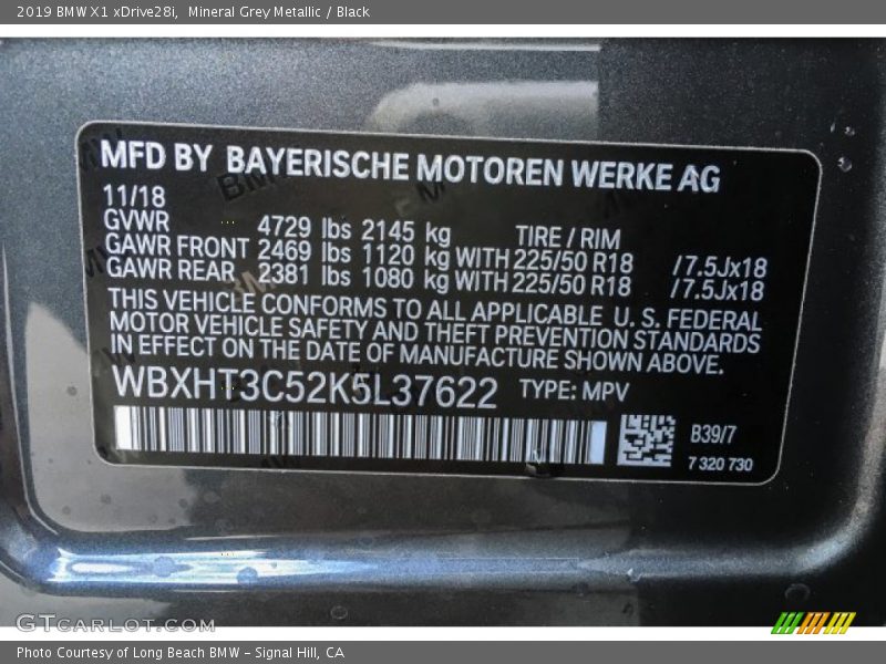 Mineral Grey Metallic / Black 2019 BMW X1 xDrive28i