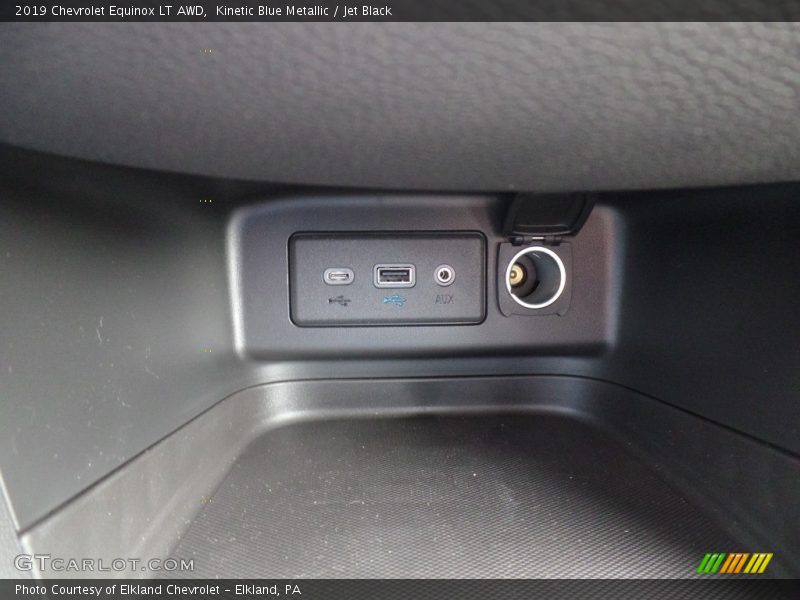 Kinetic Blue Metallic / Jet Black 2019 Chevrolet Equinox LT AWD