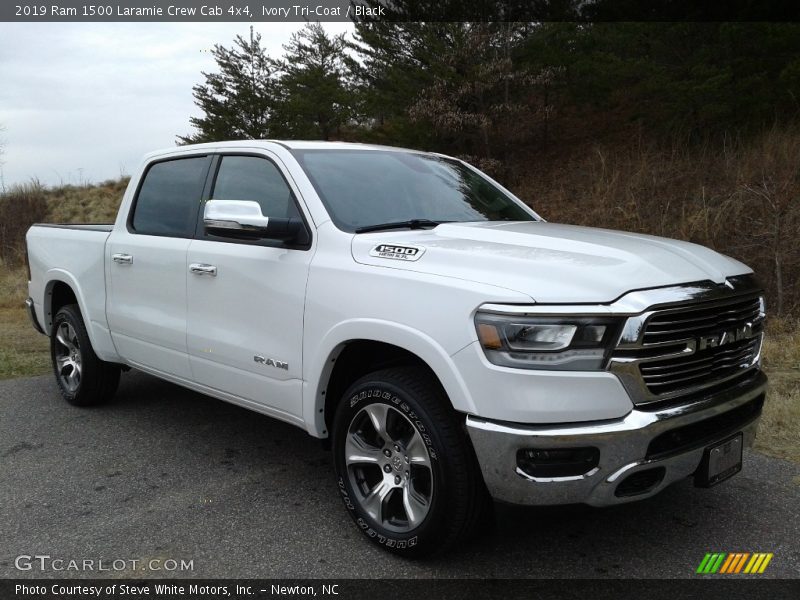 Ivory Tri–Coat / Black 2019 Ram 1500 Laramie Crew Cab 4x4