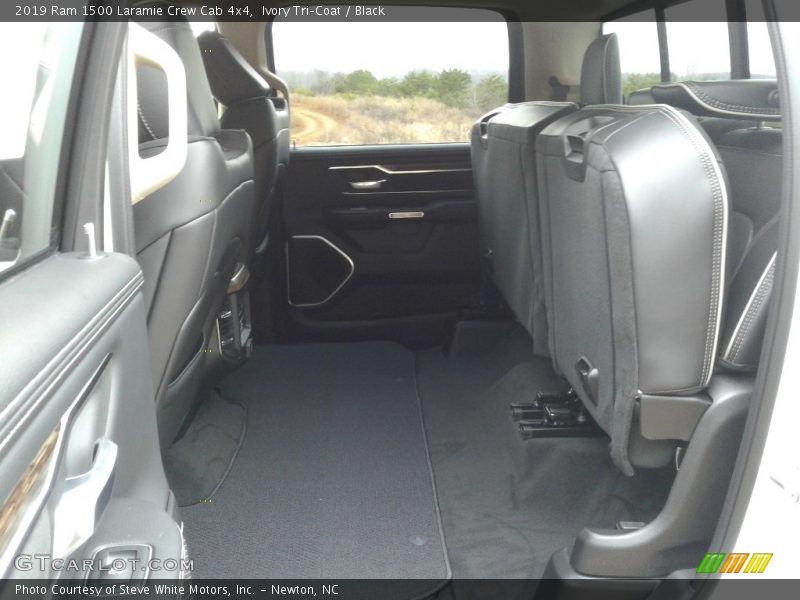 Ivory Tri–Coat / Black 2019 Ram 1500 Laramie Crew Cab 4x4