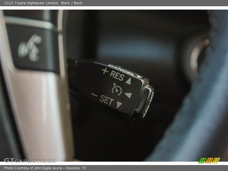 Black / Black 2013 Toyota Highlander Limited