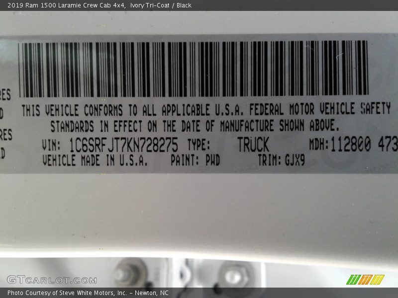 Ivory Tri–Coat / Black 2019 Ram 1500 Laramie Crew Cab 4x4