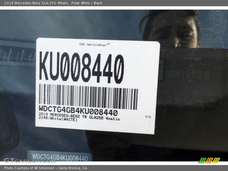 Polar White / Black 2019 Mercedes-Benz GLA 250 4Matic