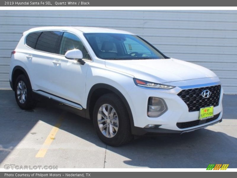 Front 3/4 View of 2019 Santa Fe SEL