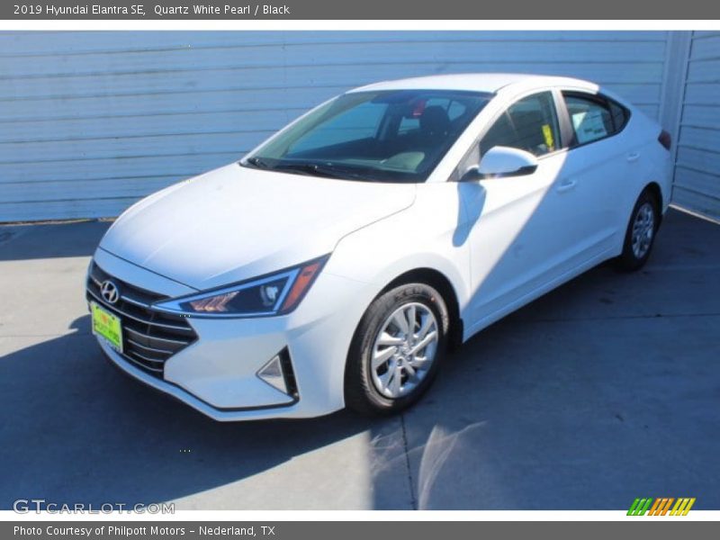 Quartz White Pearl / Black 2019 Hyundai Elantra SE