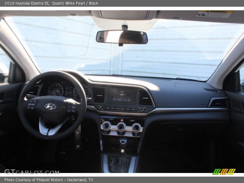 Quartz White Pearl / Black 2019 Hyundai Elantra SE