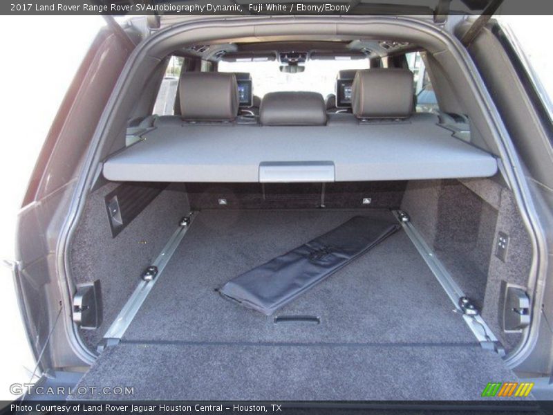  2017 Range Rover SVAutobiography Dynamic Trunk