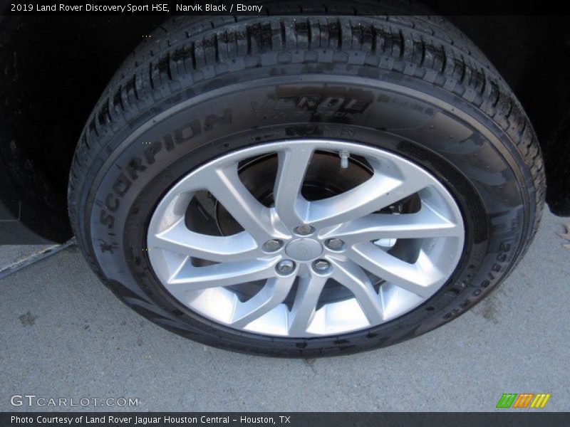  2019 Discovery Sport HSE Wheel