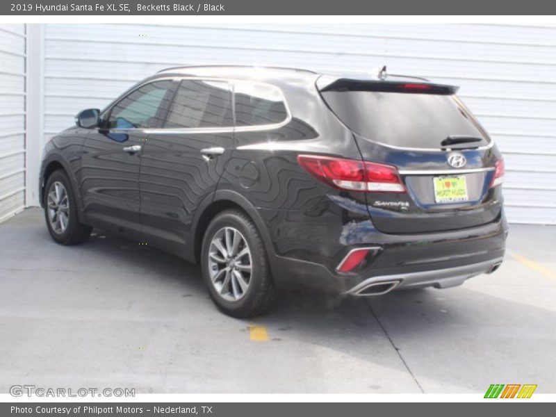 Becketts Black / Black 2019 Hyundai Santa Fe XL SE