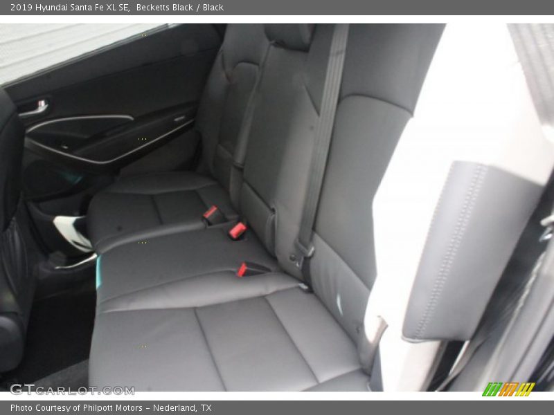 Becketts Black / Black 2019 Hyundai Santa Fe XL SE