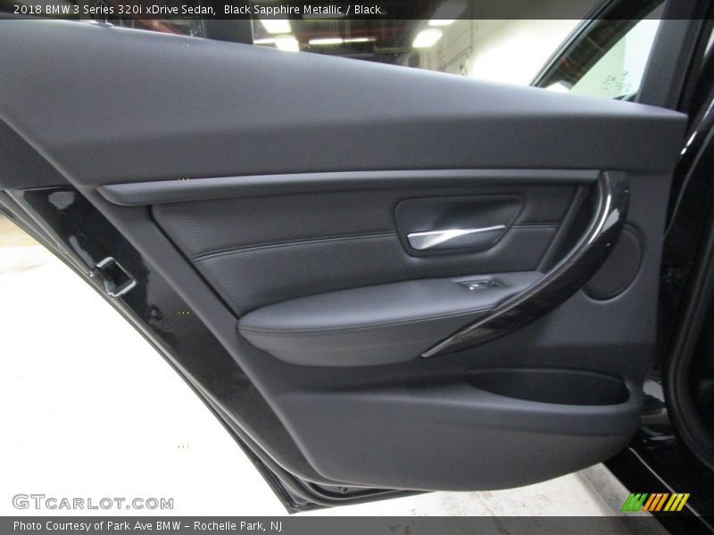 Black Sapphire Metallic / Black 2018 BMW 3 Series 320i xDrive Sedan