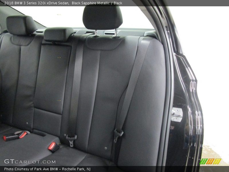 Black Sapphire Metallic / Black 2018 BMW 3 Series 320i xDrive Sedan