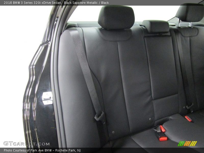 Black Sapphire Metallic / Black 2018 BMW 3 Series 320i xDrive Sedan