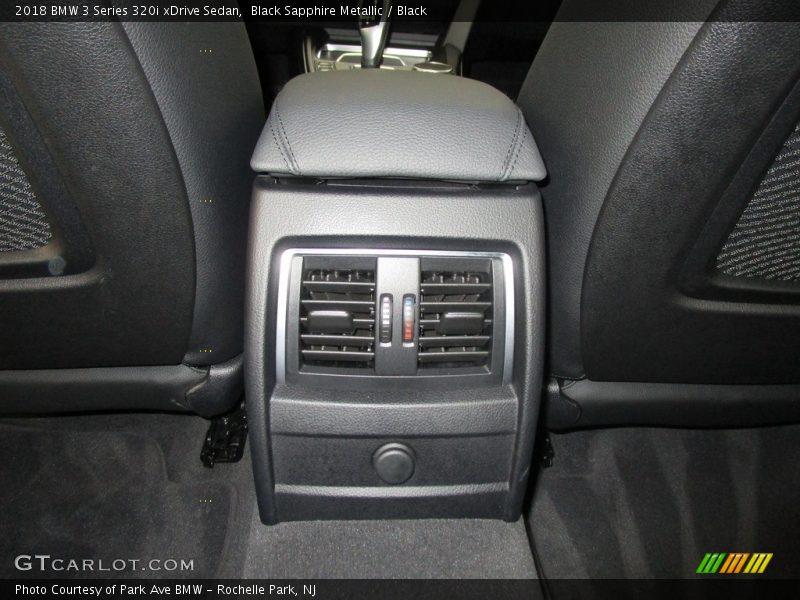 Black Sapphire Metallic / Black 2018 BMW 3 Series 320i xDrive Sedan