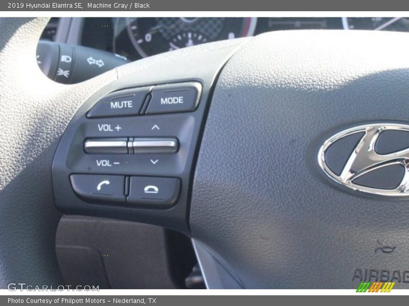 Machine Gray / Black 2019 Hyundai Elantra SE