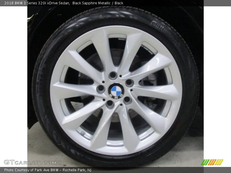 Black Sapphire Metallic / Black 2018 BMW 3 Series 320i xDrive Sedan