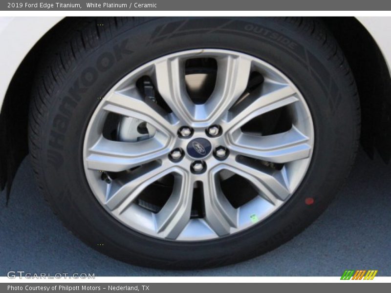White Platinum / Ceramic 2019 Ford Edge Titanium