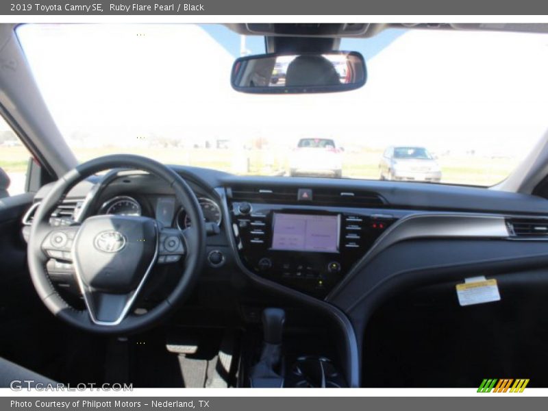 Ruby Flare Pearl / Black 2019 Toyota Camry SE