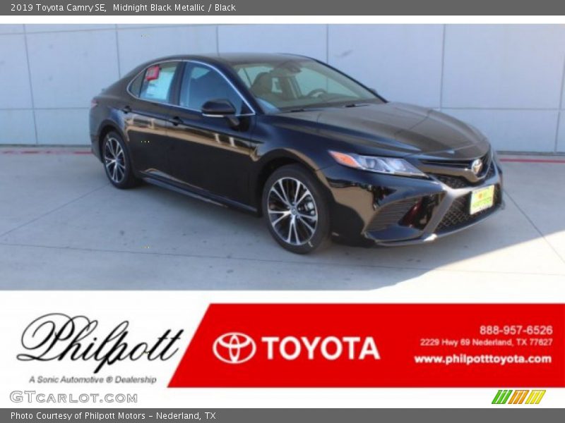 Midnight Black Metallic / Black 2019 Toyota Camry SE