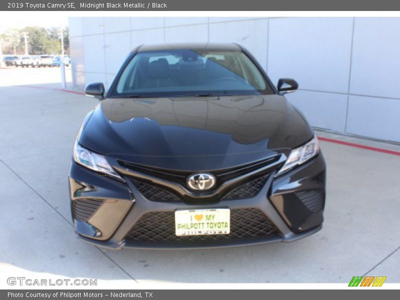 Midnight Black Metallic / Black 2019 Toyota Camry SE