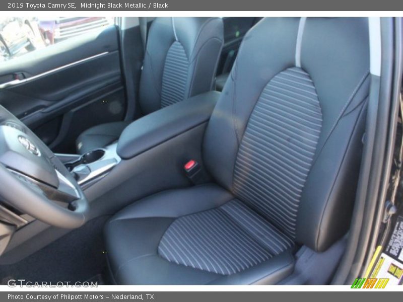 Midnight Black Metallic / Black 2019 Toyota Camry SE