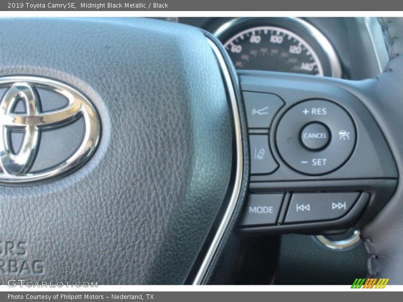Midnight Black Metallic / Black 2019 Toyota Camry SE