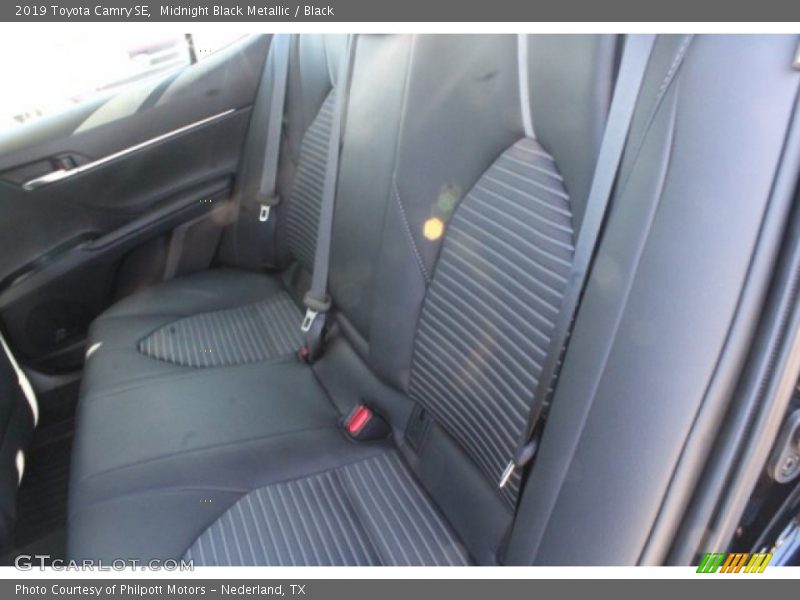 Midnight Black Metallic / Black 2019 Toyota Camry SE