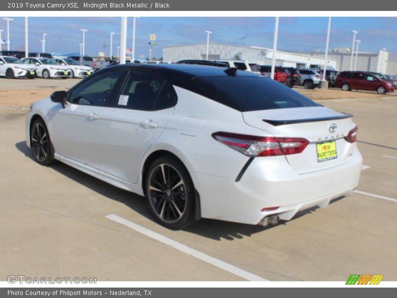 Midnight Black Metallic / Black 2019 Toyota Camry XSE