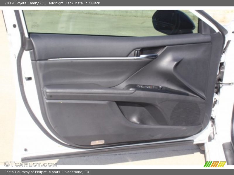 Midnight Black Metallic / Black 2019 Toyota Camry XSE
