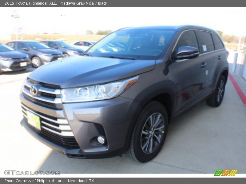 Predawn Gray Mica / Black 2019 Toyota Highlander XLE