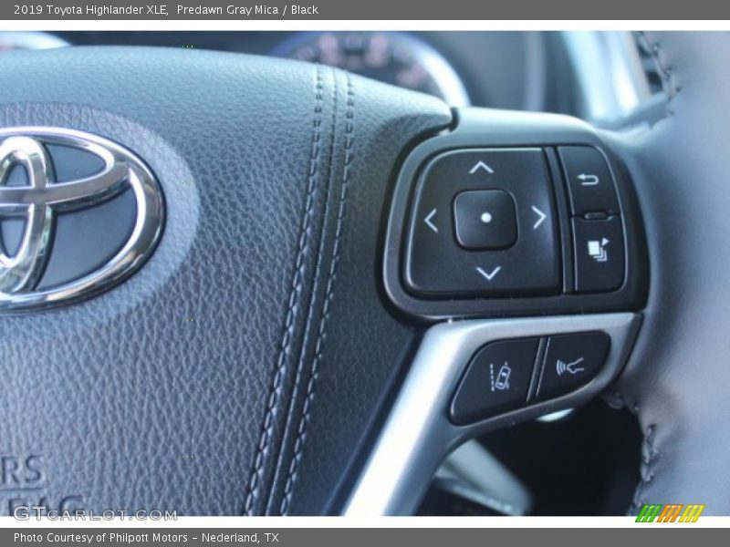 Predawn Gray Mica / Black 2019 Toyota Highlander XLE
