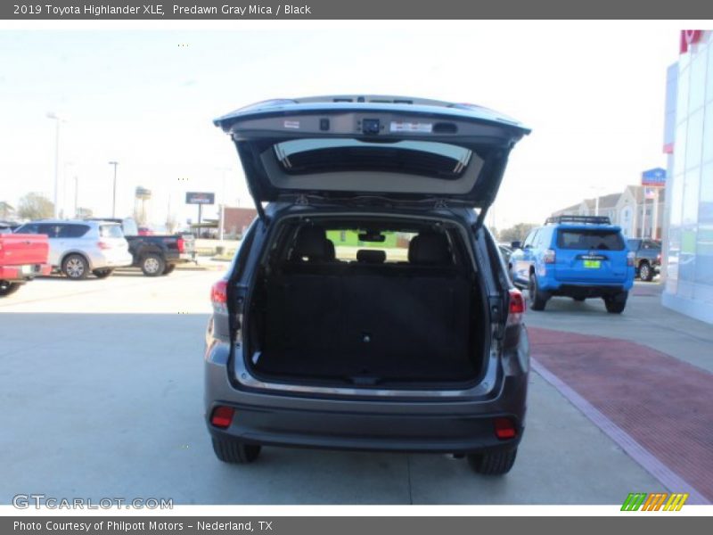 Predawn Gray Mica / Black 2019 Toyota Highlander XLE