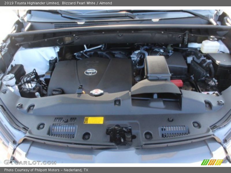 Blizzard Pearl White / Almond 2019 Toyota Highlander Limited