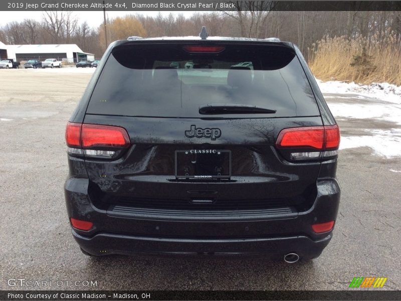 Diamond Black Crystal Pearl / Black 2019 Jeep Grand Cherokee Altitude 4x4