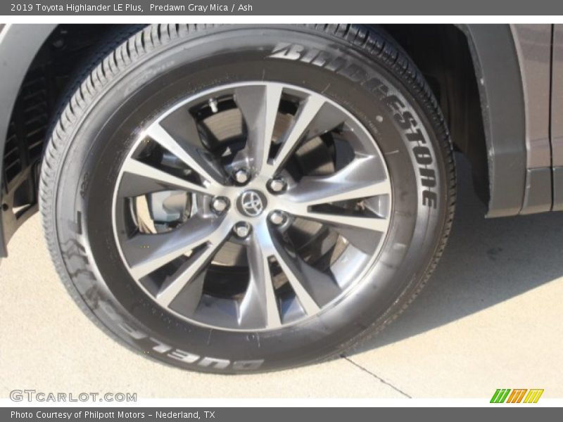Predawn Gray Mica / Ash 2019 Toyota Highlander LE Plus
