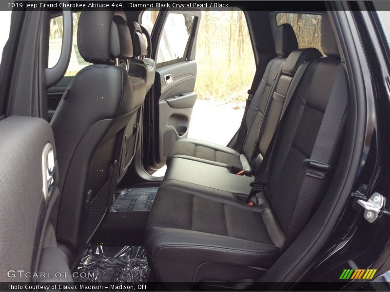 Diamond Black Crystal Pearl / Black 2019 Jeep Grand Cherokee Altitude 4x4