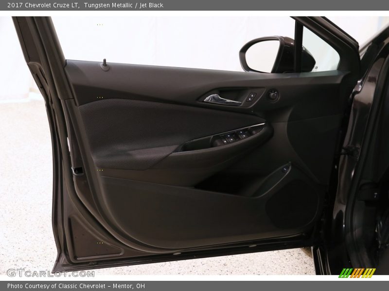 Tungsten Metallic / Jet Black 2017 Chevrolet Cruze LT