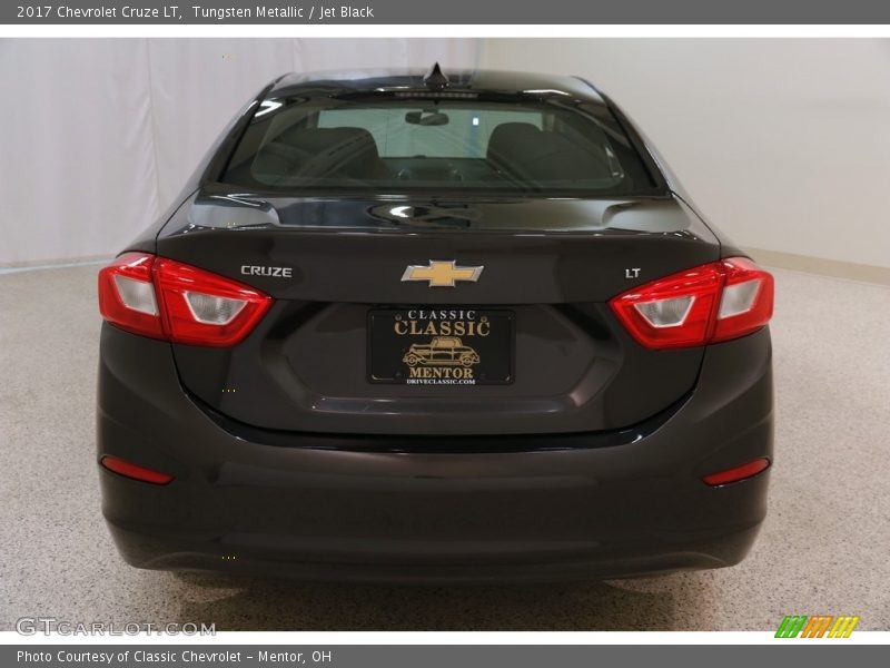 Tungsten Metallic / Jet Black 2017 Chevrolet Cruze LT