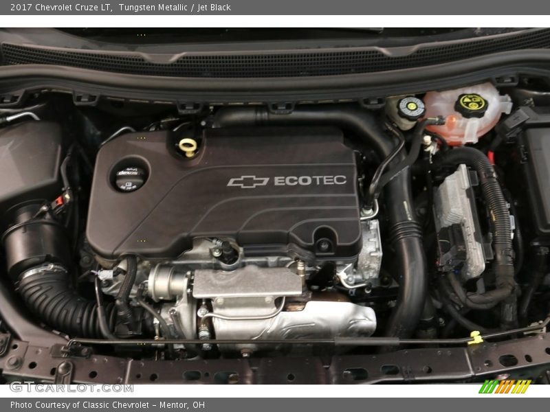 Tungsten Metallic / Jet Black 2017 Chevrolet Cruze LT