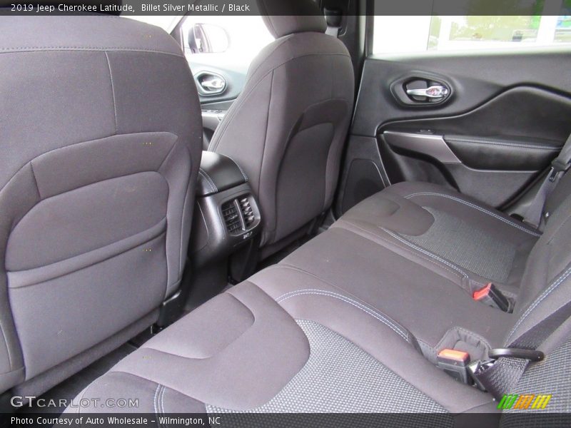 Billet Silver Metallic / Black 2019 Jeep Cherokee Latitude