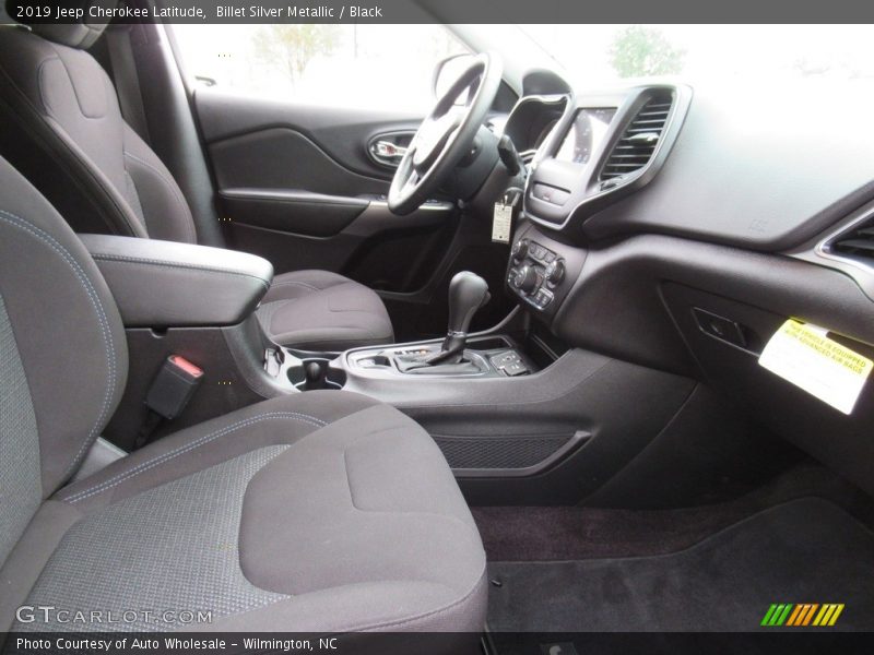Billet Silver Metallic / Black 2019 Jeep Cherokee Latitude