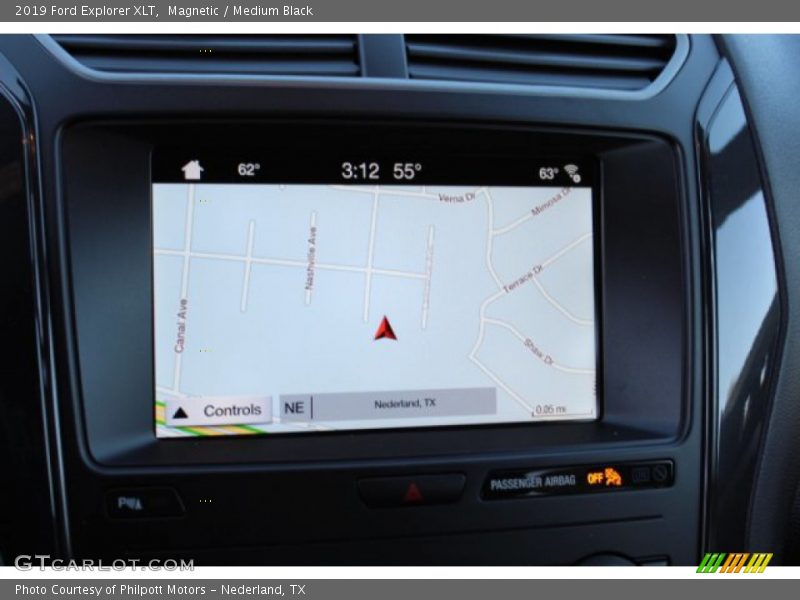 Magnetic / Medium Black 2019 Ford Explorer XLT