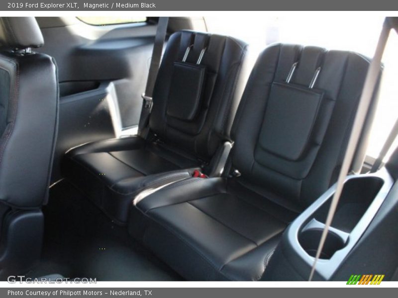 Magnetic / Medium Black 2019 Ford Explorer XLT