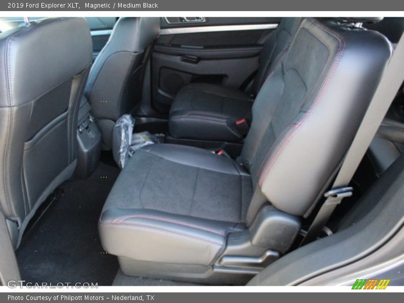 Magnetic / Medium Black 2019 Ford Explorer XLT