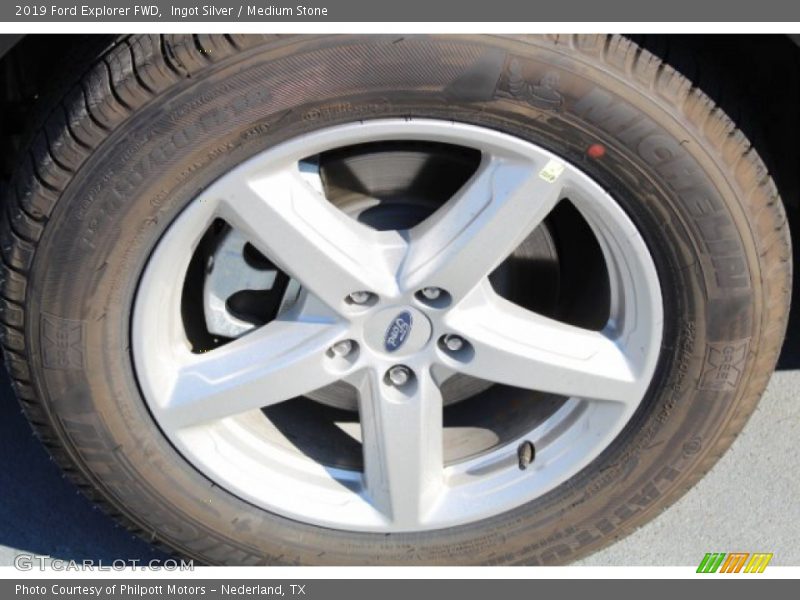 Ingot Silver / Medium Stone 2019 Ford Explorer FWD