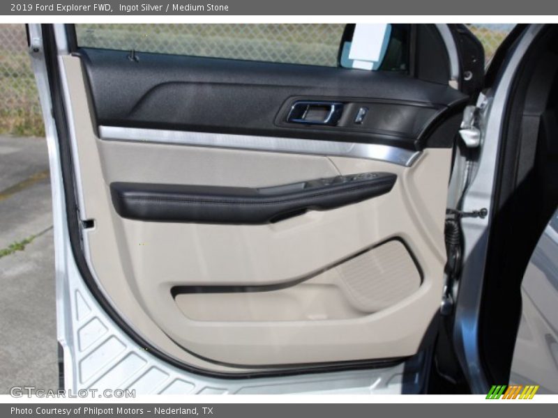 Ingot Silver / Medium Stone 2019 Ford Explorer FWD